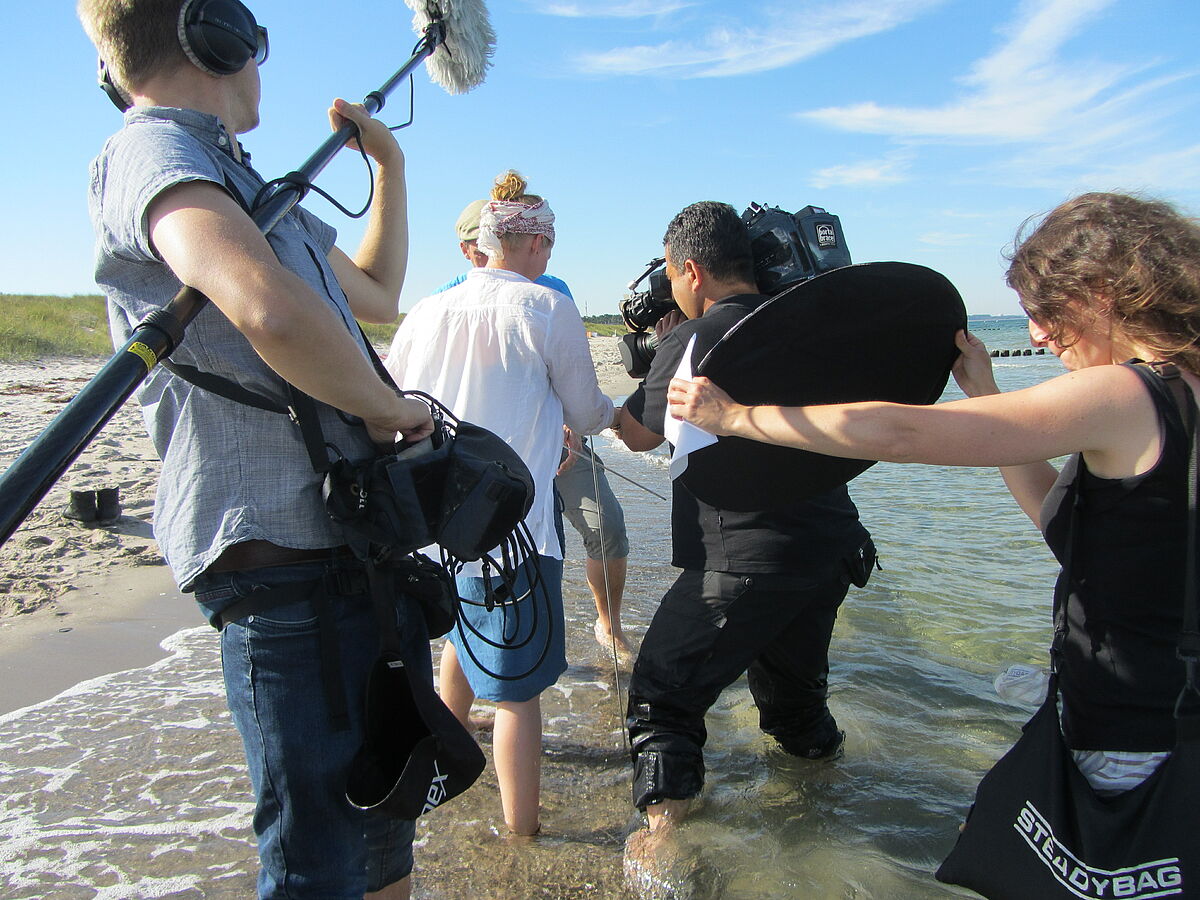 NDR Filming the sampling (Photo: Baltic TRANSCOAST / N.Greve)