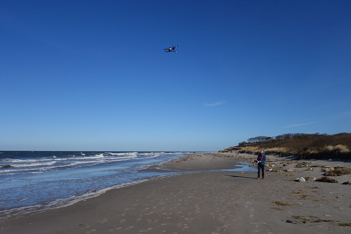 High up in the air: drone in the service of scientific research within Baltic TRANSCOAST. In Cooperation with Matthias Naumann (Geodesy and Geoinformatics, University Rostock)  Photo: M. Ibenthal/24.02.2017